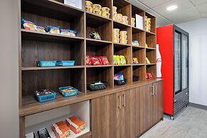 Holiday Inn Express And Suites Milwaukee Nw Park Place by IHG