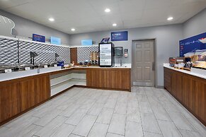 Holiday Inn Express And Suites Milwaukee Nw Park Place by IHG