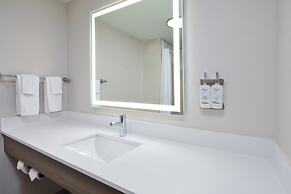 Holiday Inn Express And Suites Milwaukee Nw Park Place by IHG
