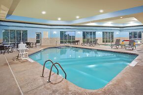 Holiday Inn Express And Suites Milwaukee Nw Park Place by IHG