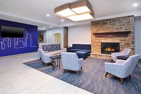 Holiday Inn Express And Suites Milwaukee Nw Park Place by IHG