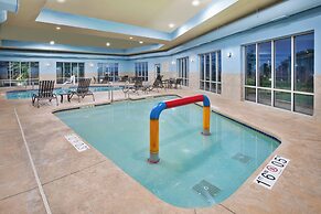 Holiday Inn Express And Suites Milwaukee Nw Park Place by IHG