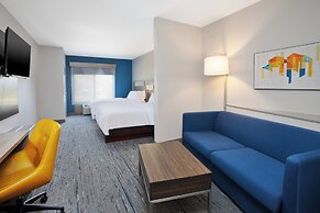 Holiday Inn Express And Suites Milwaukee Nw Park Place by IHG