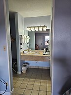 Atlantic Shores Inn and Suites