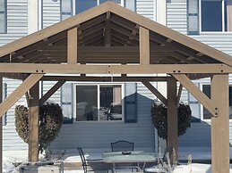 Super 8 by Wyndham Pembroke