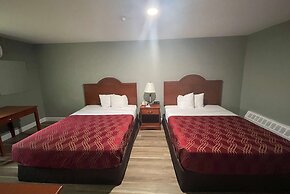 Super 8 by Wyndham Pembroke