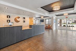 Comfort Inn & Suites Thousand Islands Harbour District