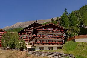 Hotel Alpenroyal