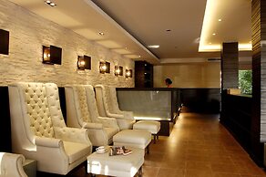 Horizon Karon Beach Resort & Spa