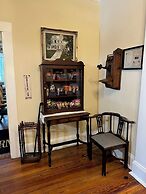 The Charleston Inn