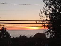 Blue Coast Inn and Suites