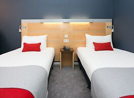 Holiday Inn Express Antrim by IHG