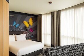 Holiday Inn Salisbury - Stonehenge by IHG