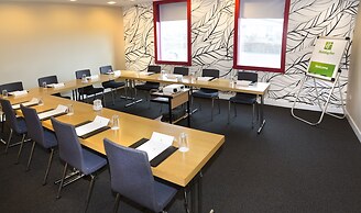 Holiday Inn Salisbury - Stonehenge by IHG
