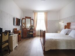 Villa Ammende Restaurant & Hotel