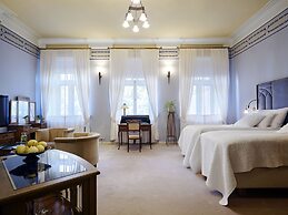 Villa Ammende Restaurant & Hotel