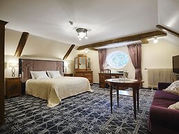 Villa Ammende Restaurant & Hotel