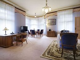 Villa Ammende Restaurant & Hotel