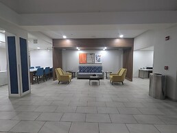 Holiday Inn Express & Suites Loveland by IHG