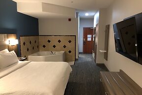 Holiday Inn Express & Suites Loveland by IHG