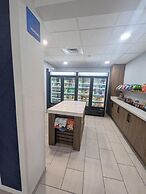 Holiday Inn Express & Suites Loveland by IHG