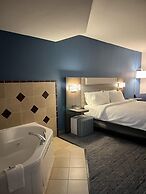 Holiday Inn Express & Suites Loveland by IHG