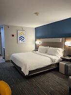 Holiday Inn Express & Suites Loveland by IHG