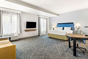 Hampton Inn & Suites Merced