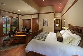 FivePine Lodge & Spa
