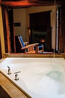 FivePine Lodge & Spa