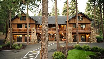 FivePine Lodge & Spa