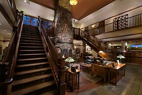 FivePine Lodge & Spa