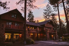 FivePine Lodge & Spa