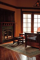 FivePine Lodge & Spa