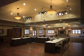 FivePine Lodge & Spa