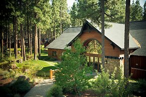 FivePine Lodge & Spa