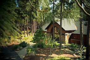 FivePine Lodge & Spa