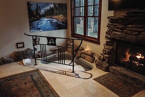 FivePine Lodge & Spa