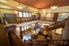 FivePine Lodge & Spa