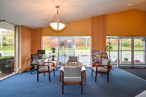 Monticello Inn Framingham