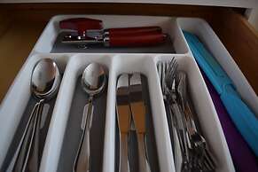 The Dew Drop Inn Motel