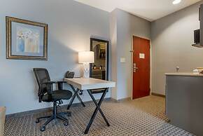 Best Western Plus Two Rivers Hotel & Suites