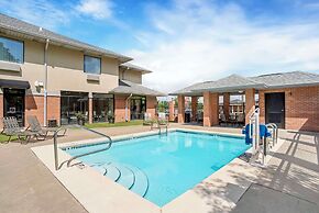 Best Western Plus Two Rivers Hotel & Suites