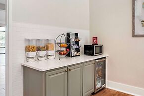 Best Western Plus Two Rivers Hotel & Suites