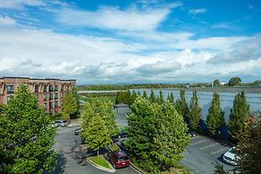 Holiday Inn Express Hotel & Suites Riverport Richmond by IHG