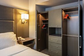 Holiday Inn Express Hotel & Suites Riverport Richmond by IHG