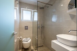 Poseidon Hotel and Apartments