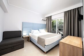 Poseidon Hotel and Apartments