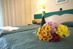 Poseidon Hotel and Apartments