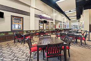 Canad Inns Destination Center Grand Forks